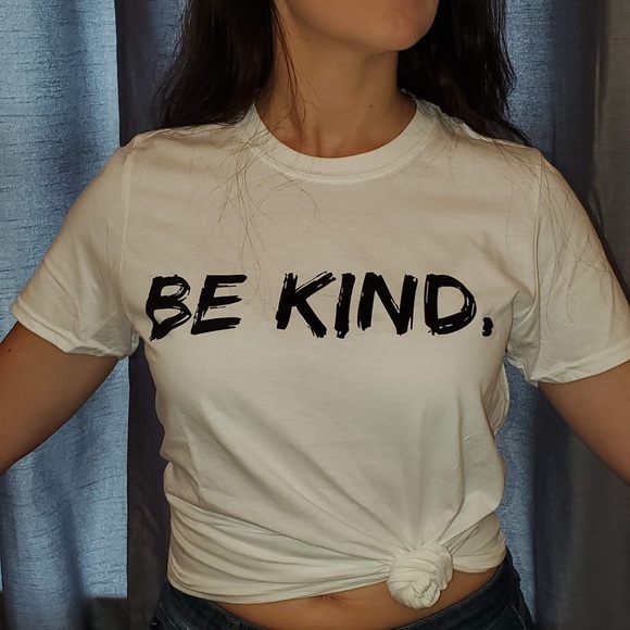 LAST 1❤️BE KIND graphic tee shirt - Picture 6 of 9